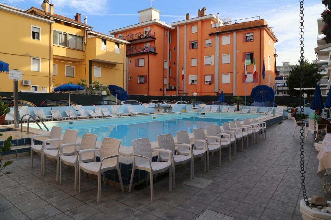 Hotel Portofino Lido di Jesolo Dış mekan fotoğraf